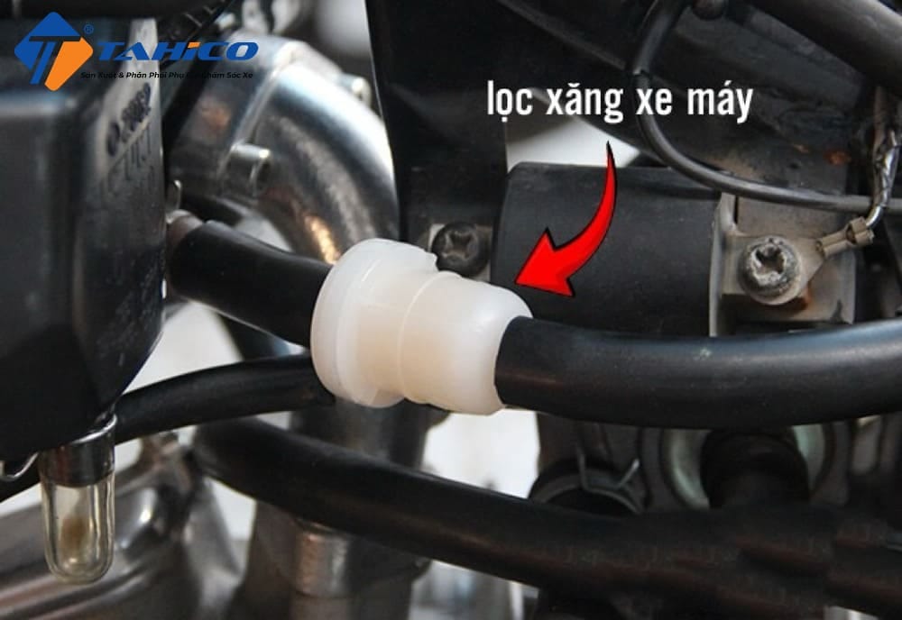 Lọc xăng xe máy bị tắc, bám cặn