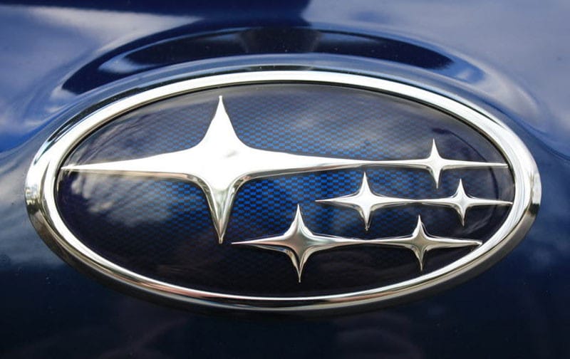 Logo Subaru màu xanh với chòm sao Thất Tinh biểu tượng, đại diện cho Subaru của hãng nào đến từ Nhật Bản.