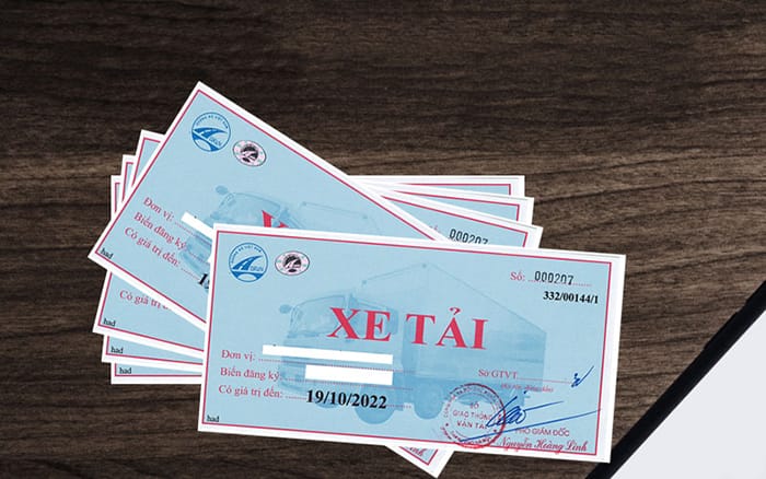 loi-khong-co-phu-hieu-phat-bao-nhieu-tien Lỗi không có phù hiệu phạt bao nhiêu tiền?