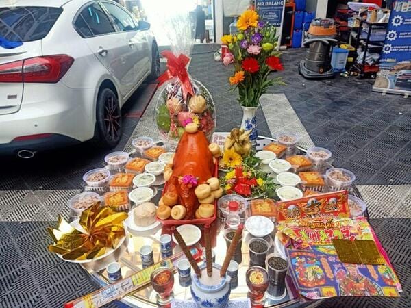 Mâm lễ vật cần thiết cho nghi thức hướng dẫn cách cúng xe mới mua về đầy đủ
