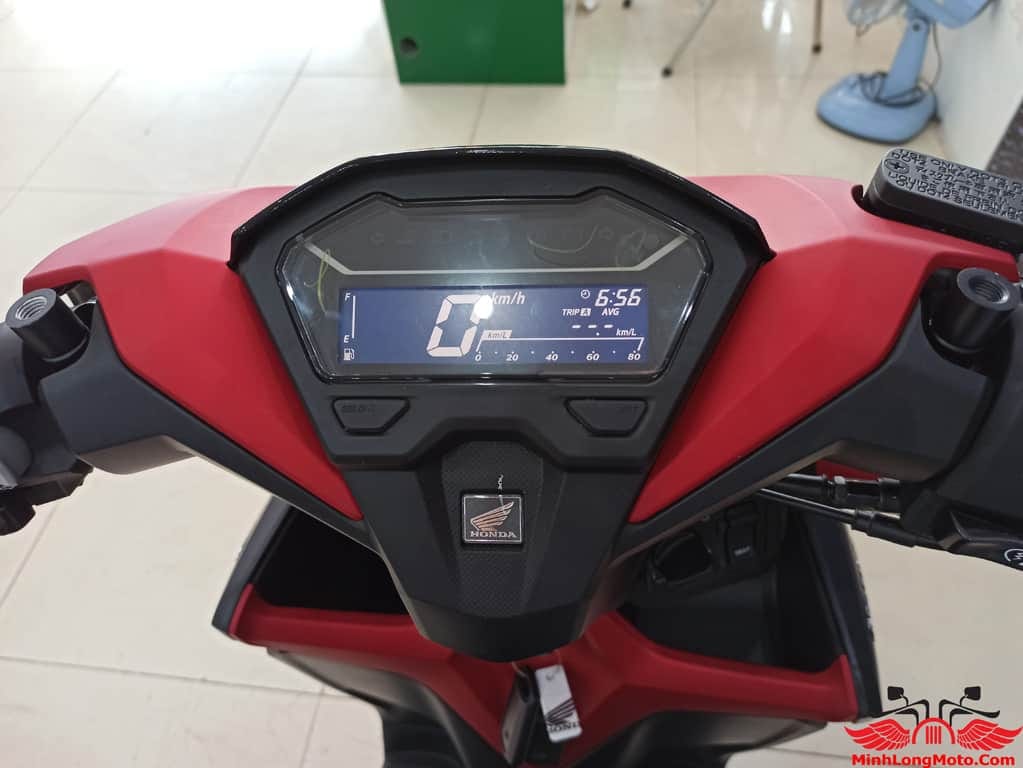Màn hình đồng hồ Full LCD hiển thị đa thông tin trên Vario 150 2022