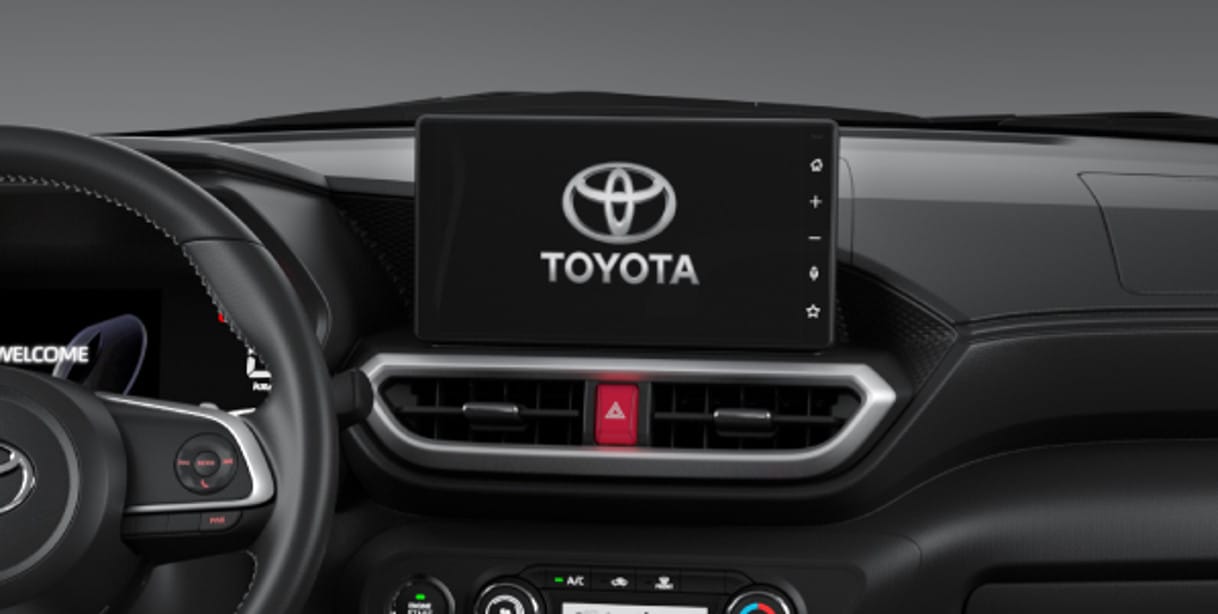 Màn hình giải trí cảm ứng 9 inch tích hợp Apple CarPlay và Android Auto, là trung tâm điều khiển của nội thất Toyota Raize.