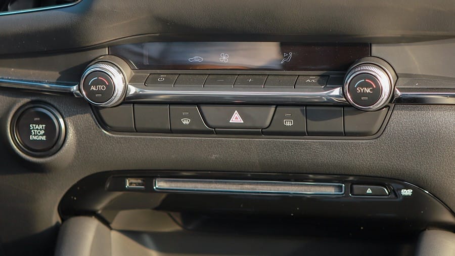 Màn hình giải trí Mazda 3