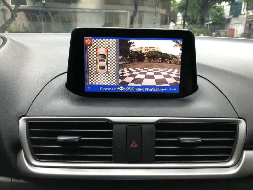 Màn hình hiển thị hình ảnh từ camera 360 DCT trên ô tô