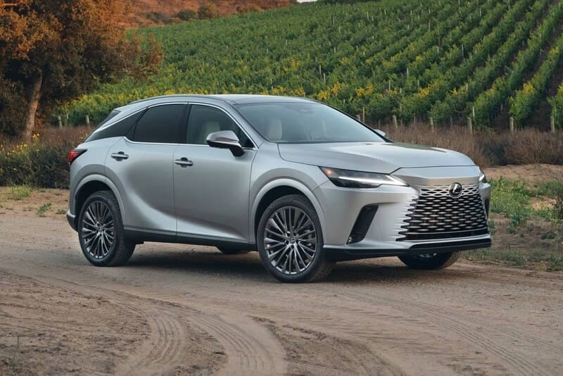Mẫu SUV Lexus RX Hybrid sang trọng với 7 chỗ ngồi