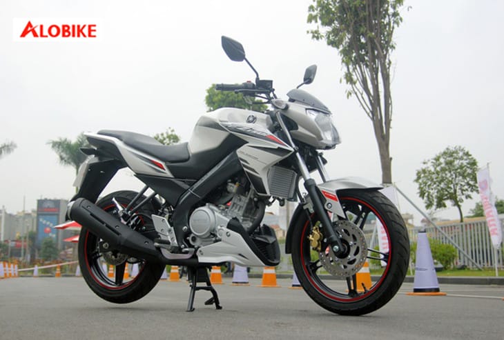 Mẫu xe nakedbike Yamaha FZ150i với thiết kế hầm hố và thể thao