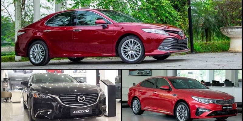 Mẫu xe sedan thuộc phân khúc D trên đường phố vào ban ngày