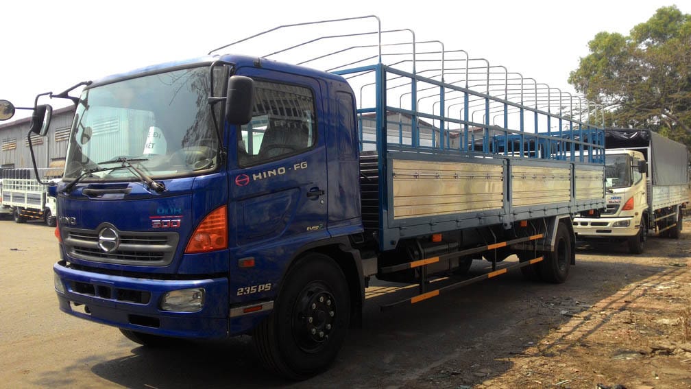 Mẫu xe tải Hino FG8JPSL 8 tấn cũ thùng mui bạt chất lượng