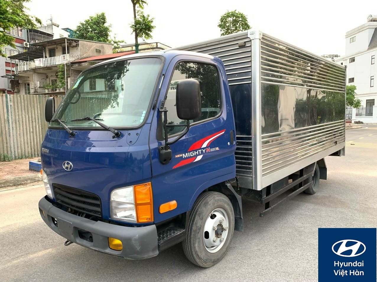 Mẫu xe tải Hyundai N250 cũ với thiết kế hiện đại, phù hợp vận chuyển hàng