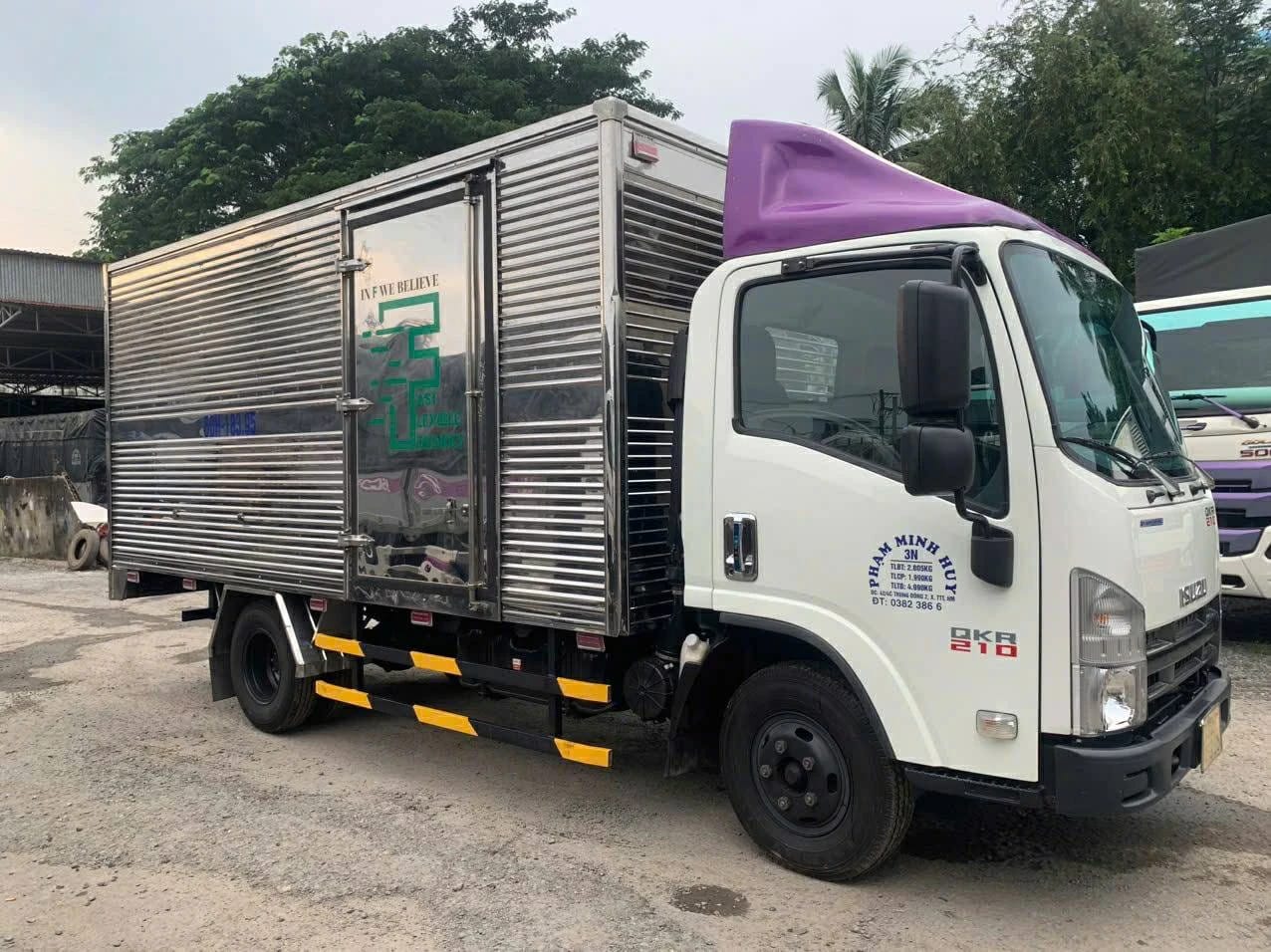 Mẫu xe tải Isuzu 1.99 tấn thùng kín đời mới cũ tại thị trường Gia Lai