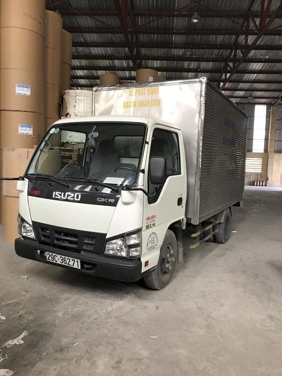 Mẫu xe tải ISUZU QKR55F 1.5 tấn cũ thùng bạt màu trắng