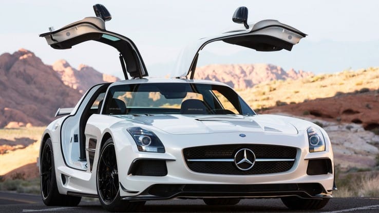 Mercedes-Benz SLS AMG Black Series màu cam rực rỡ