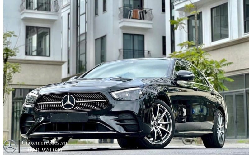 Mercedes E-Class giá chỉ từ 2,090 tỷ đồng