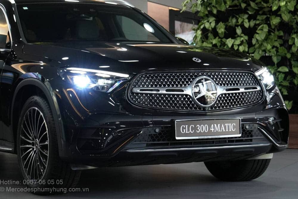 Mercedes GLC 300 4MATIC 2025 Lưới Tản Nhiệt Thiết Kế Mới