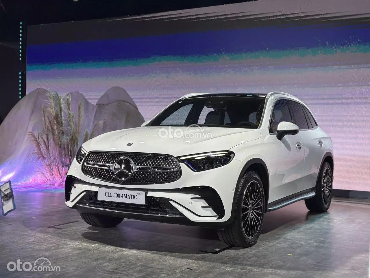 Mercedes GLC-Class, tìm hiểu xe mec bao nhiêu tiền tại Việt Nam.