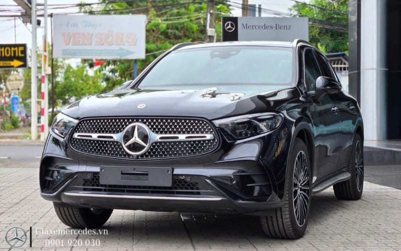 Mercedes GLC giá chỉ từ 2,299 tỷ đồng