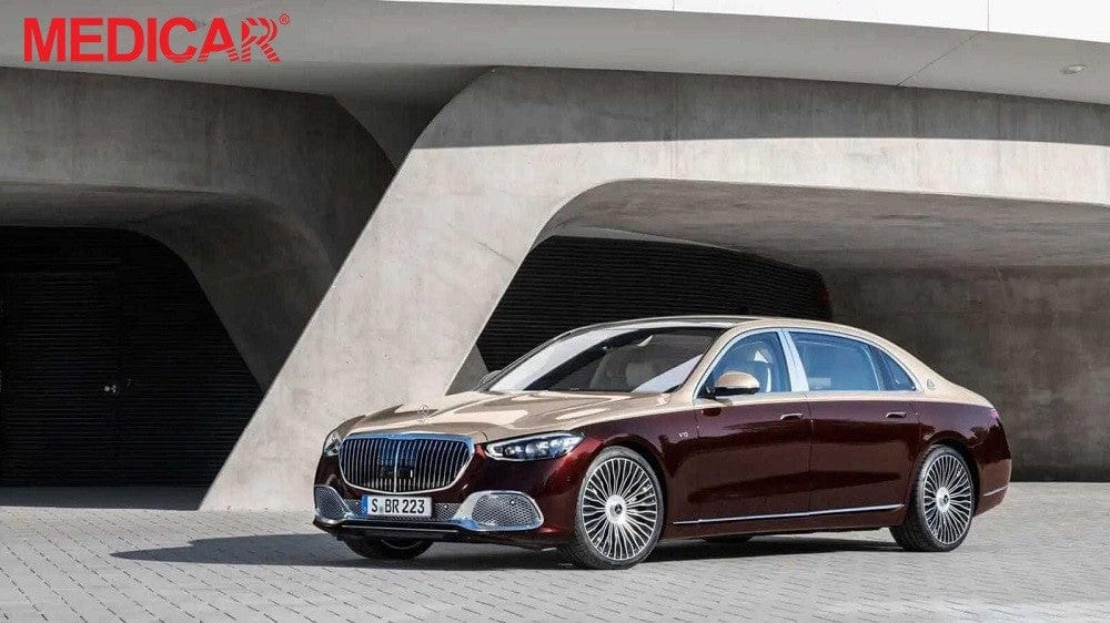 Mercedes-Maybach S-Class sang trọng trên đường phố