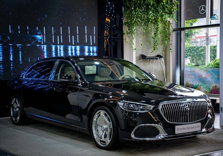 Mercedes S-Class và Maybach sang trọng tại đại lý Mercedes Võ Văn Kiệt