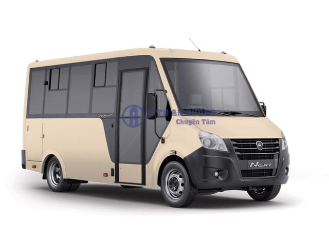 Minibus Gaz Gazelle Next 19 chỗ đậu trên phố, thể hiện không gian rộng rãi