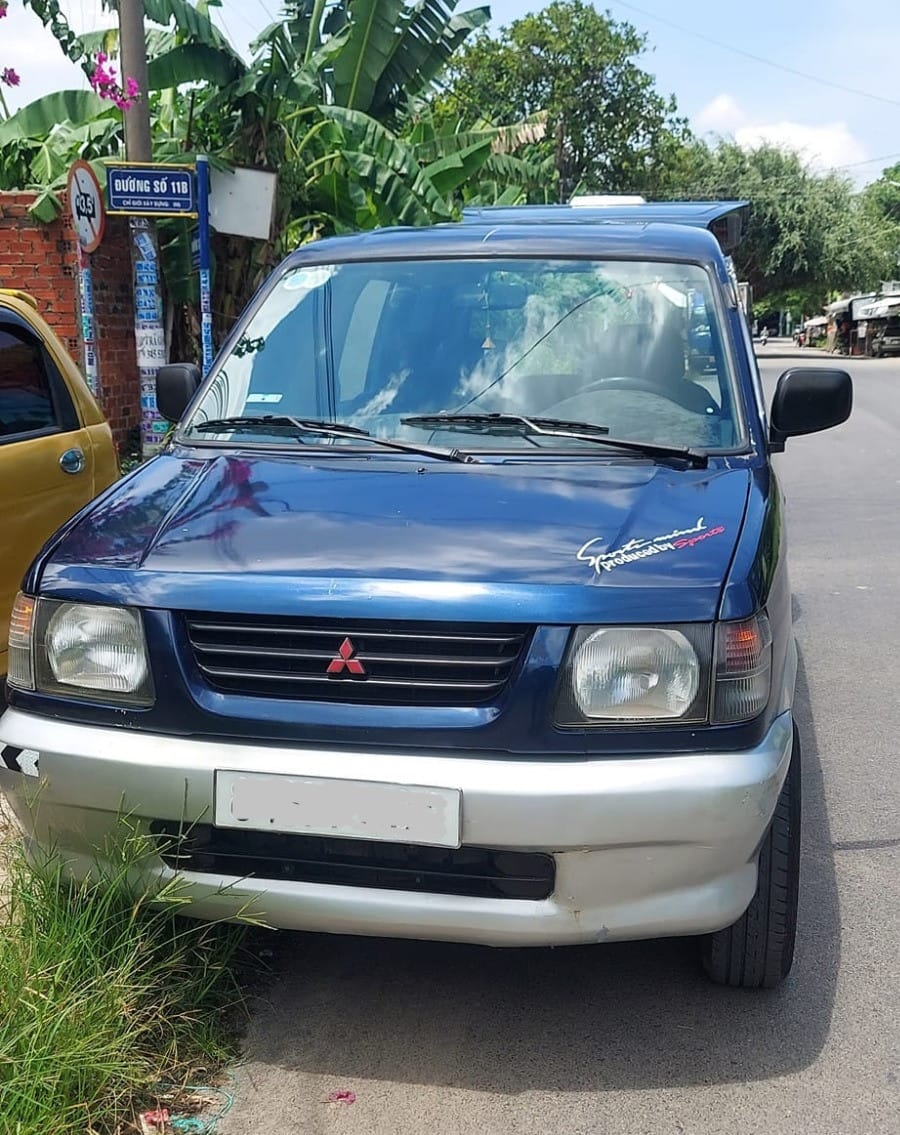 Mitsubishi Jolie 8 chỗ đời 2001 máy dầu cũ dưới 100 triệu đồng