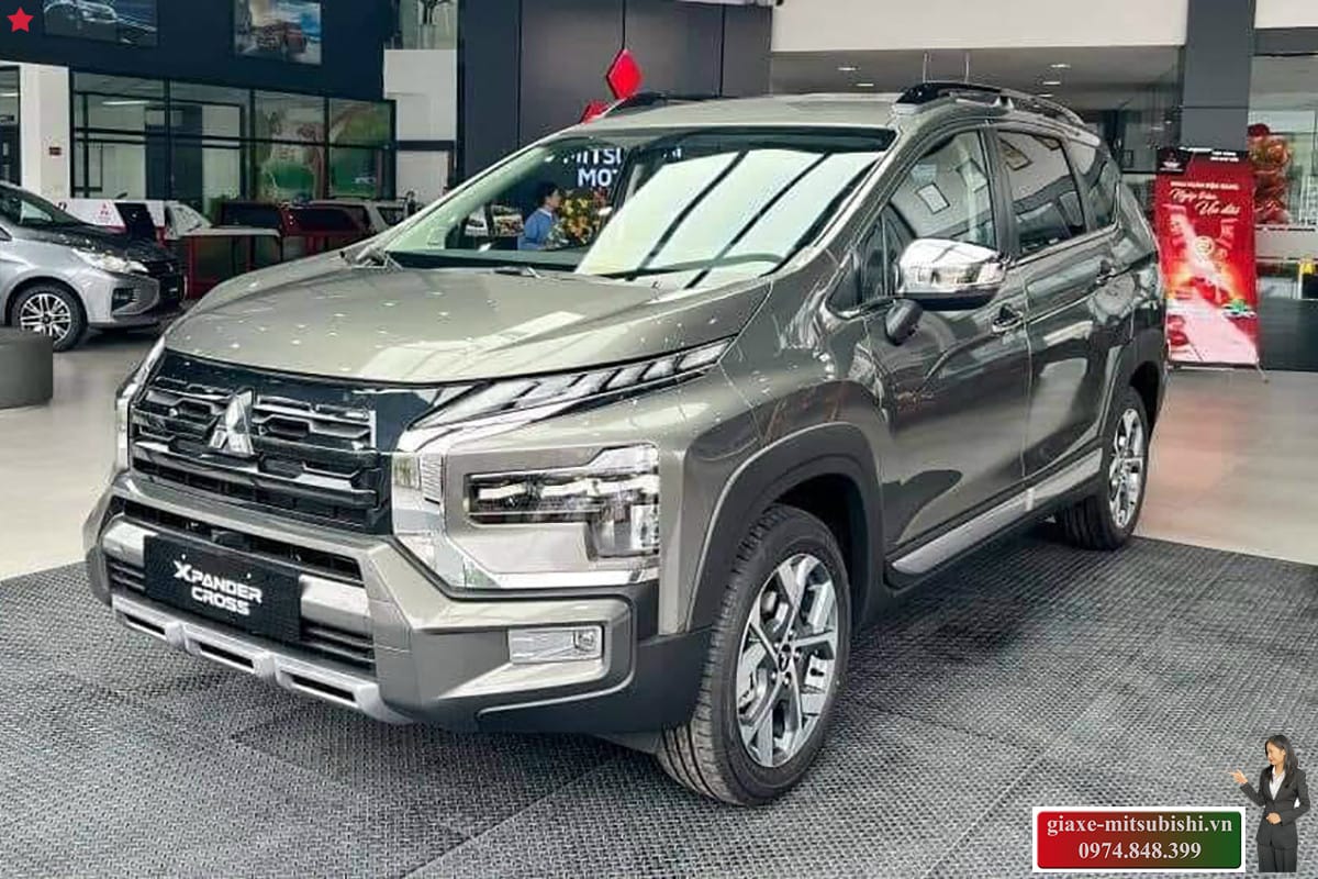 Mitsubishi Xpander màu xanh Cross với gam nâu xanh độc đáo