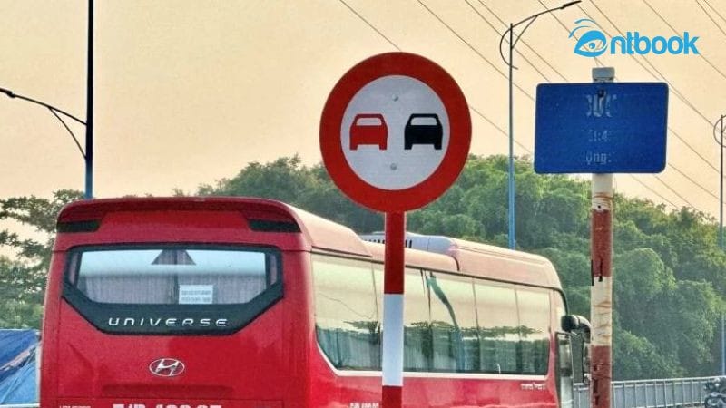 mức phạt khi không chấp hành biển báo cấm xe tải vượt