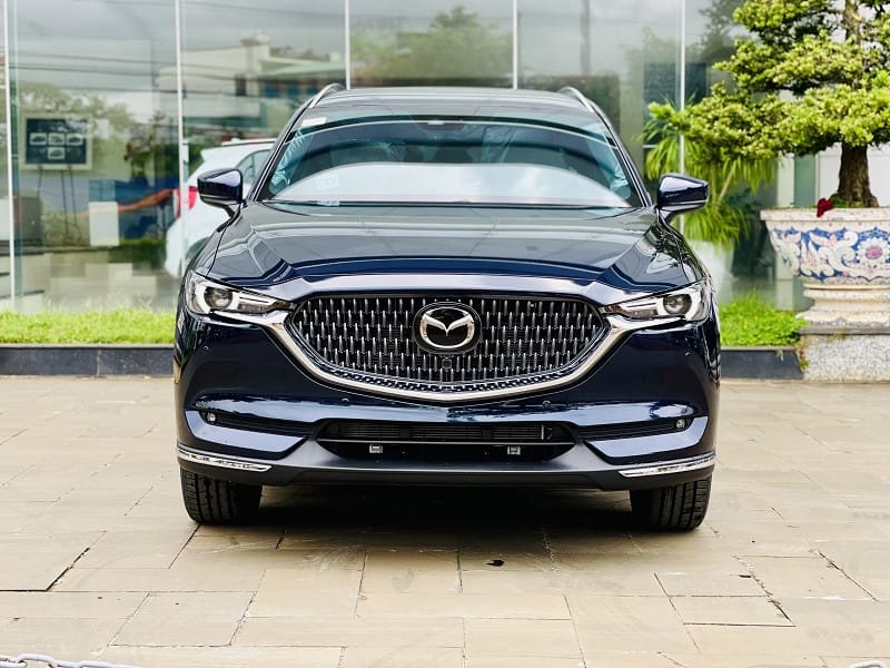 Ngoại thất sang trọng của Mazda CX-8, thể hiện giá xe Mazda CX-8 cao cấp.