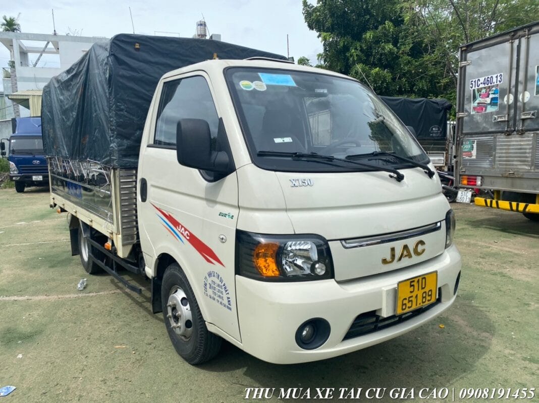 Ngoại thất tổng thể xe tải Jac 1.5 tấn cũ X150 đời 2018