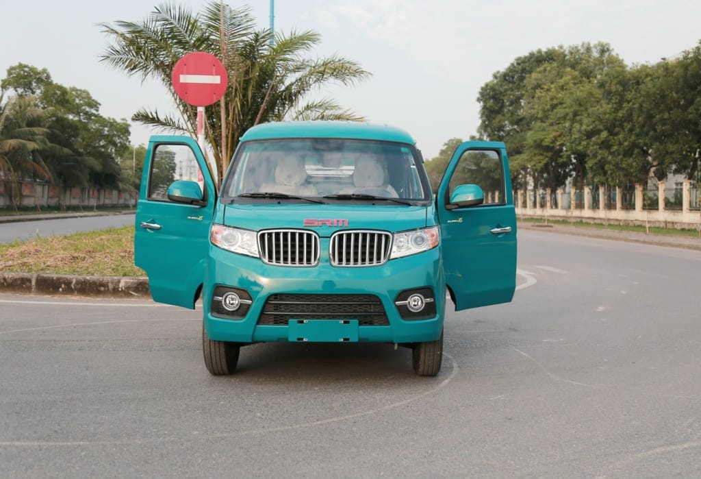 Ngoại thất xe tải van SRM X30 V2 2 Chỗ hiện đại