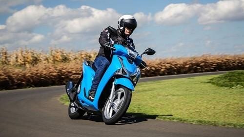 Người lái trải nghiệm cảm giác vận hành mạnh mẽ trên xe SH 150i