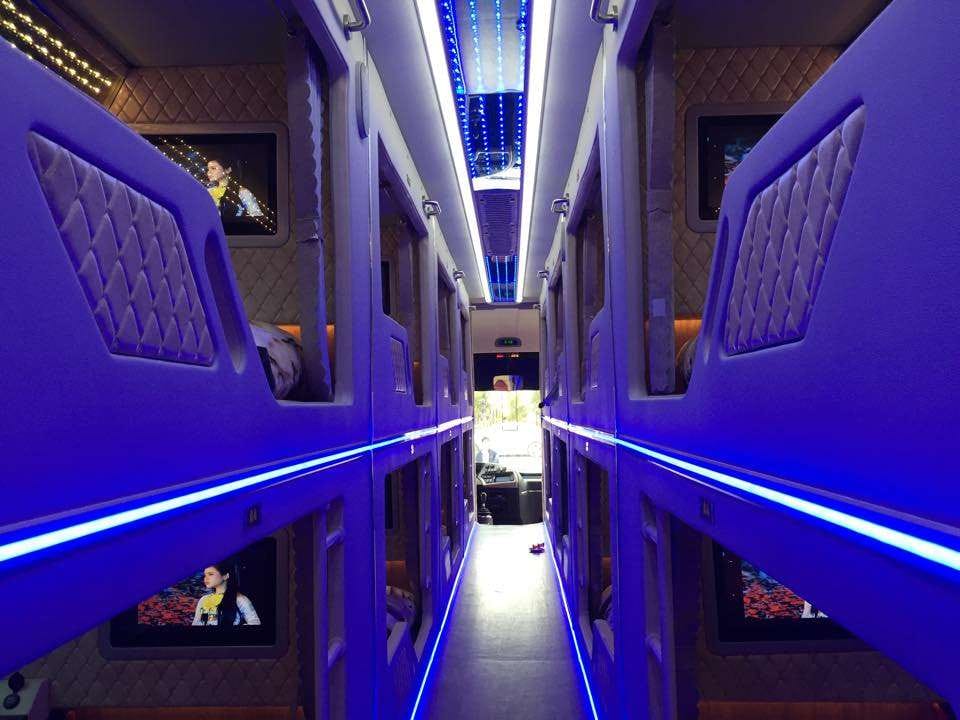 Nhà xe Cúc Tư với hình ảnh nội thất limousine hiện đại