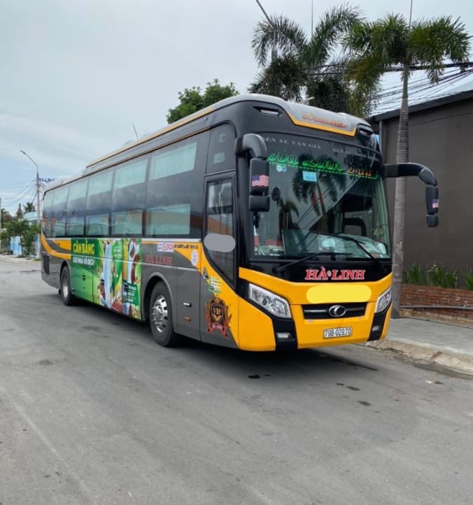 Nhà xe Hà Linh với xe giường nằm hiện đại phục vụ tuyến bến xe Mỏ Cày Nam đi Sài Gòn