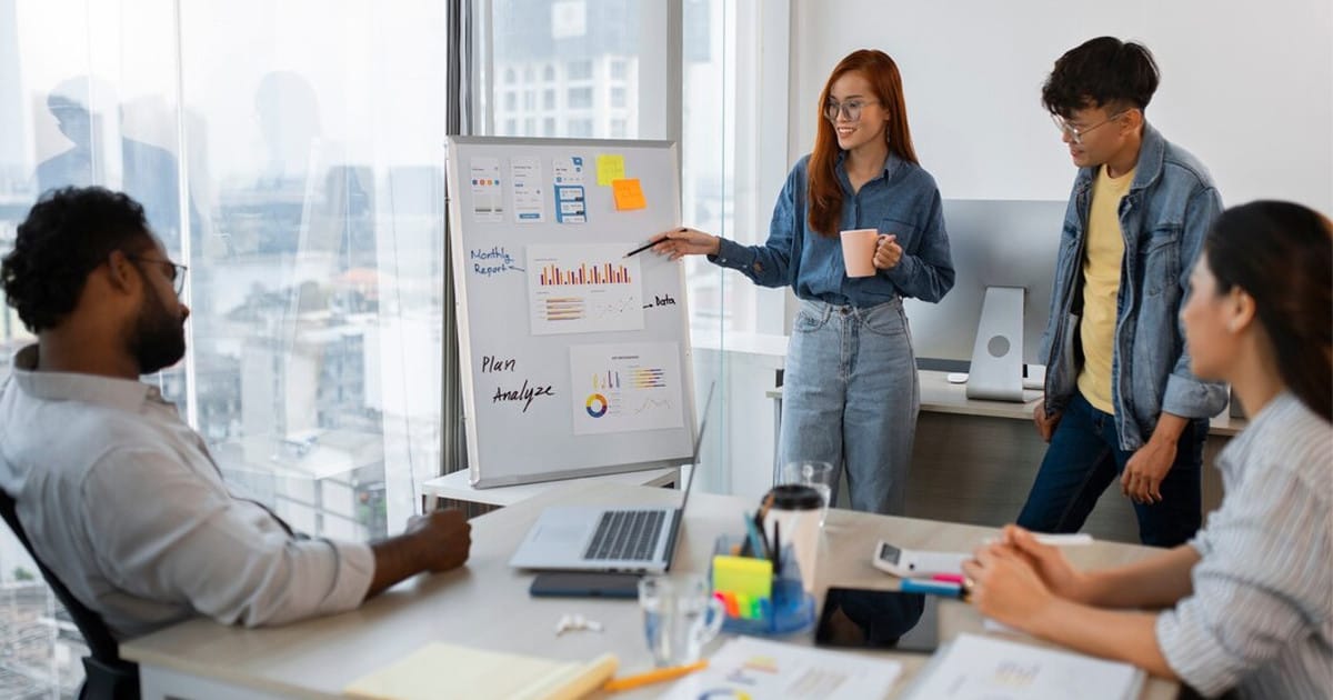 Nhấn mạnh tầm quan trọng của việc xây dựng kế hoạch kinh doanh vững chắc.