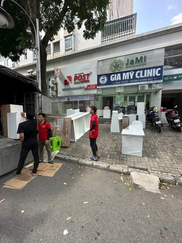 nhân viên khuân vác đồ đạc nặng chuyên nghiệp