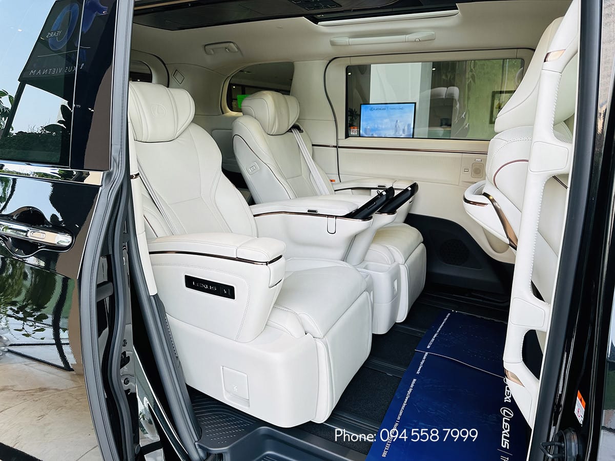 Nội thất 6 chỗ tiện nghi của xe Lexus LM 500h