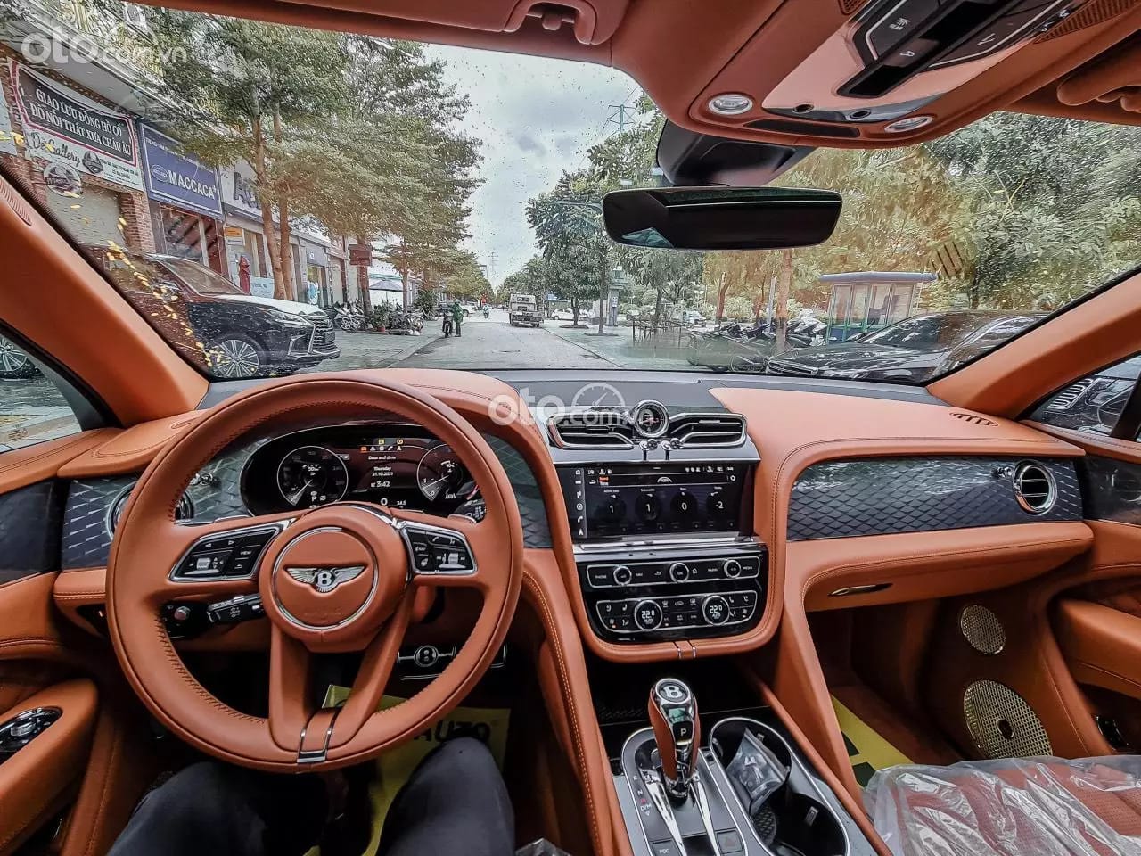 Nội thất ghế lái Bentley Bentayga sang trọng