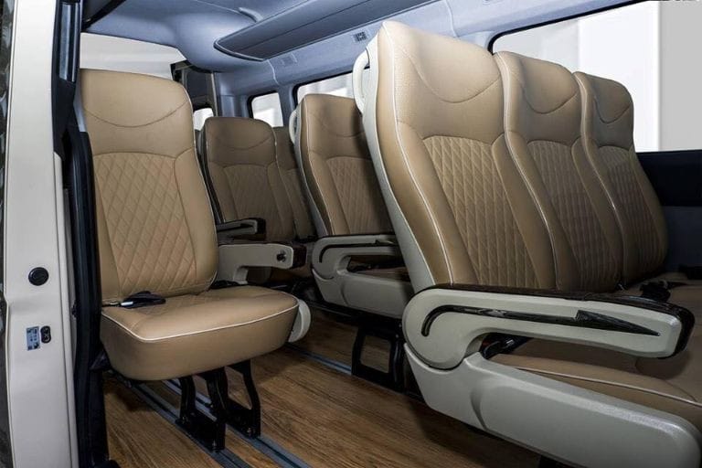 Nội thất ghế ngồi sang trọng của xe Xuân Quỳnh Limousine tuyến Bắc Ninh Hải Phòng