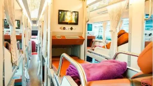 Nội thất ghế ngồi tiện nghi và sang trọng trên xe Liên Hưng