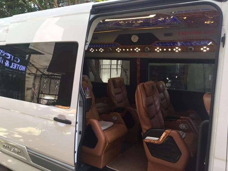 Nội thất hiện đại, sạch sẽ của xe Trường Anh Limousine trên tuyến Hà Nội Bắc Kạn