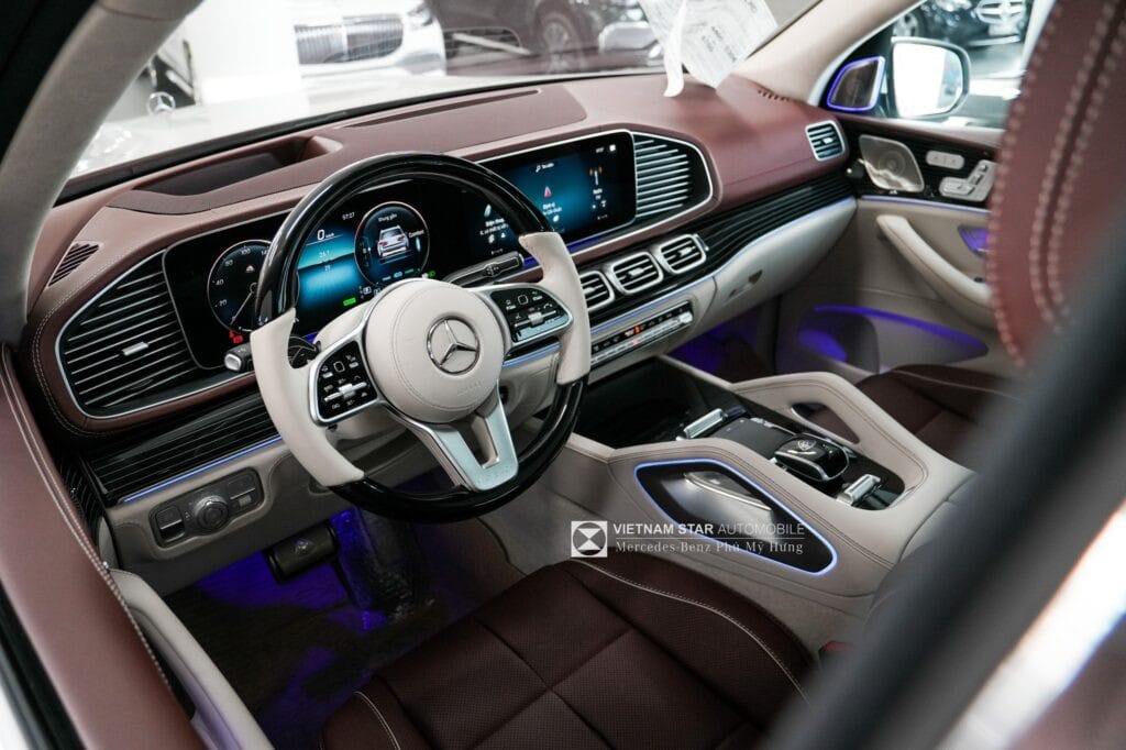 Nội thất Mercedes-Maybach GLS 480 sang trọng với ghế da cao cấp