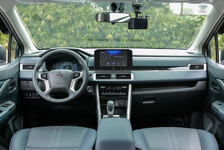 Nội thất sang trọng của Mitsubishi Xpander với ghế da màu đen