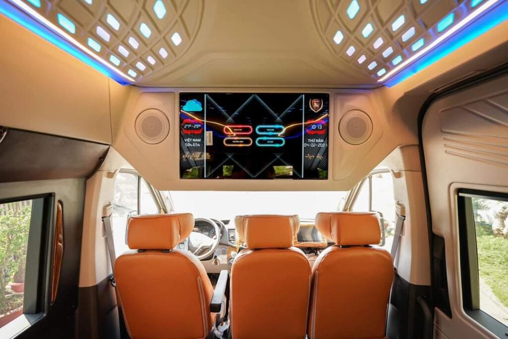 Nội thất sang trọng của xe Limousine Kumho tuyến Sài Gòn Vũng Tàu