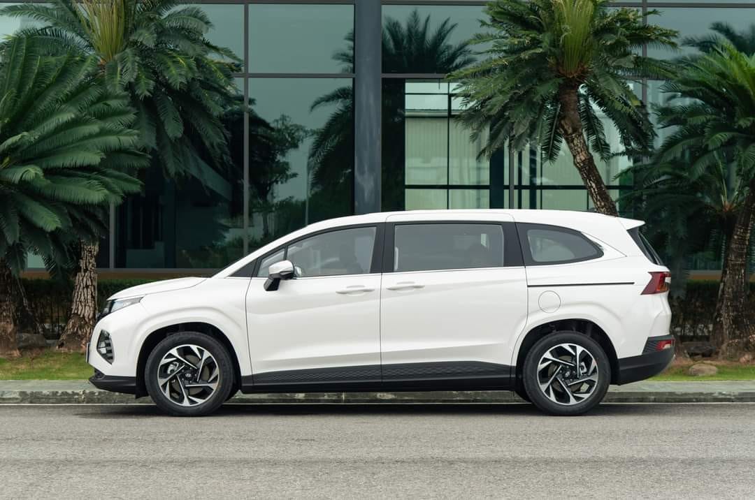 Nội thất tiện nghi của Hyundai Custin, mẫu MPV 7 chỗ mới