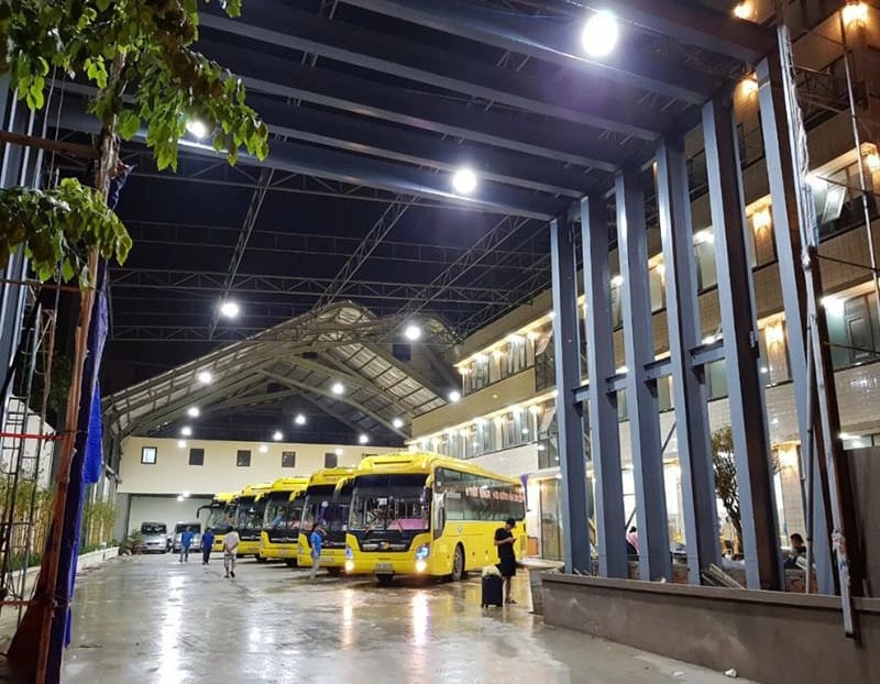 Nội thất tiện nghi của xe Tuấn Hưng