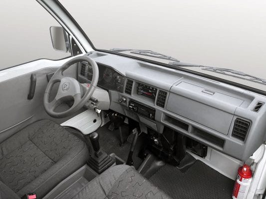 Nội thất tiện nghi, rộng rãi của xe tải Thaco 500kg mới