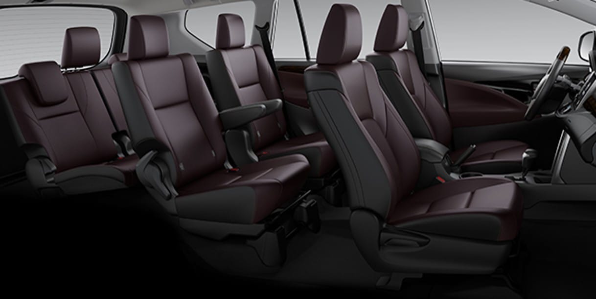 Nội thất Toyota Innova rộng rãi