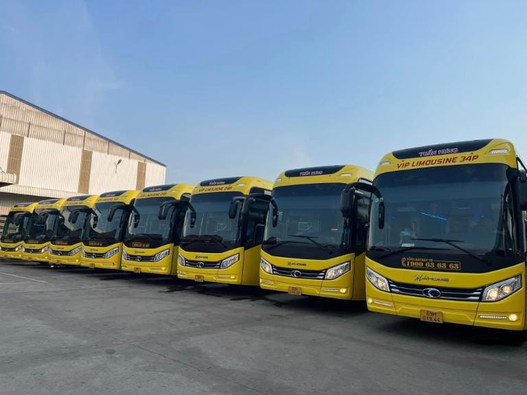 Nội thất xe giường nằm Tuấn Hưng đời mới, không gian rộng rãi và sạch sẽ. Cập nhật số xe Tuấn Hưng để chọn chuyến phù hợp.