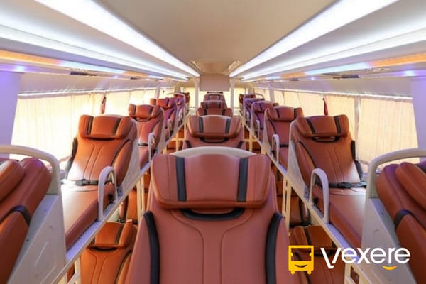 Nội thất xe Phúc Yên tiện nghi trên tuyến Sài Gòn Phú Yên