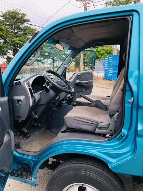 Nội thất xe tải KIA K250 cũ được kiểm tra kỹ lưỡng