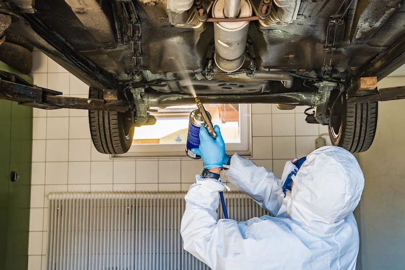 Phủ gầm ô tô chống ẩm mốc, bảo vệ xe trong điều kiện nhiệt đới